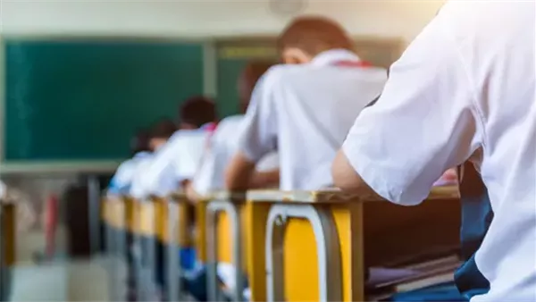 القبض على موظفة مدرسة ببولاق الدكرور بتهمة خطف تلميذ وابتزاز أسرته