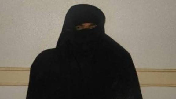 «الطمع عمى القلوب».. شاب يرتدي النقاب ويقتل خالته خنقًا لسرقة ذهبها