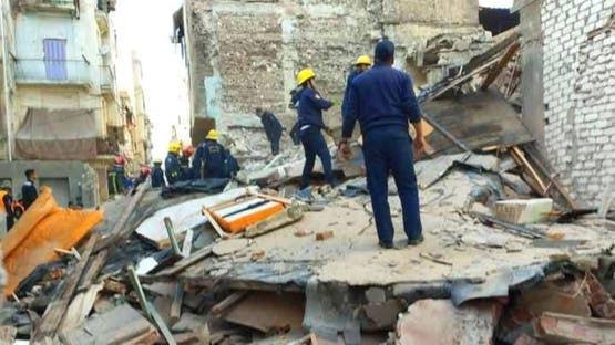 انهيار جزئي لعقار مكون من طابقين وإخلاءه من السكان