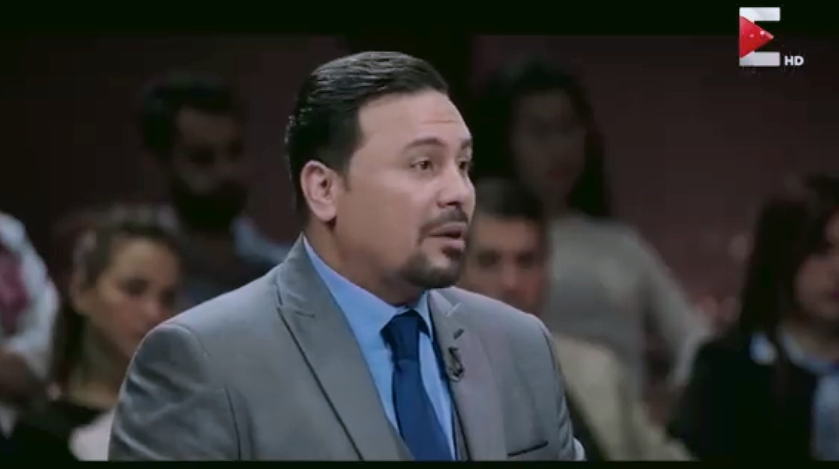 توضيح العقوبة المستحقه لشاب متهم ببيع الأسلحة النارية عبر السوشيال ميديا