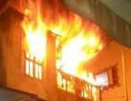 بالأسماء.. مصرع 3 أشقاء في حريق شقة سكنية بالمنصورة