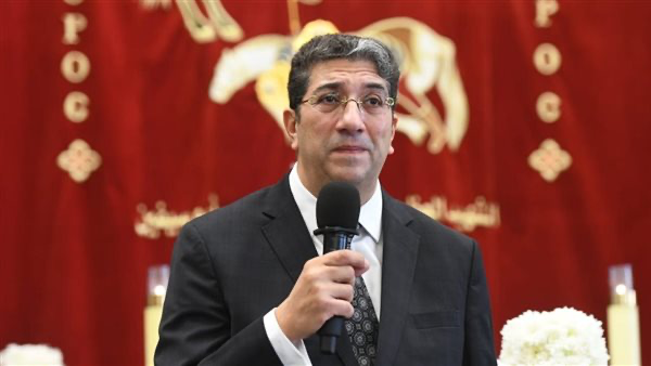 شقيق هاني رمزي يكشف وصية والدته: وزّعوا هدايا على الناس في الكريسماس